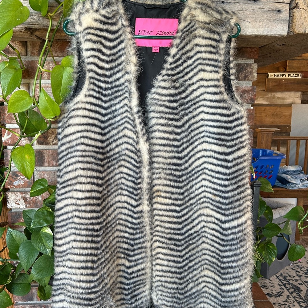 Betsy Johnson Black and White Faux Fur Vest